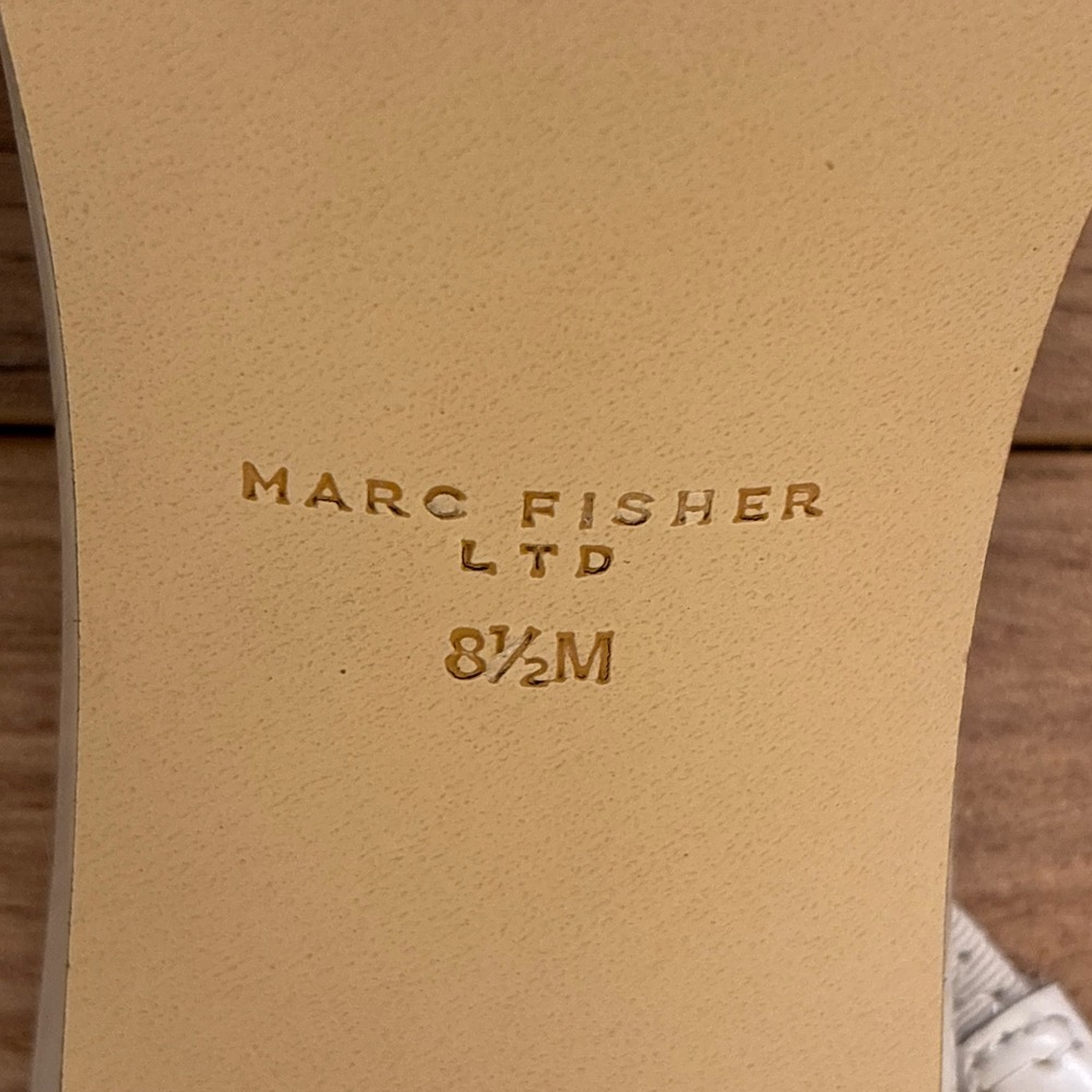MARC FISHER Noland Slingback Dress Pump White Leather Women Size 8.5 Pointed Toe - Picture 2 of 11